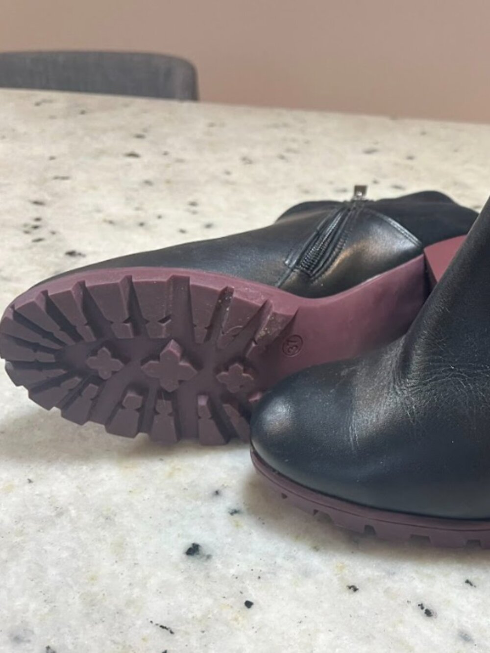 Karino Womens Bootie Size 7 View 2
